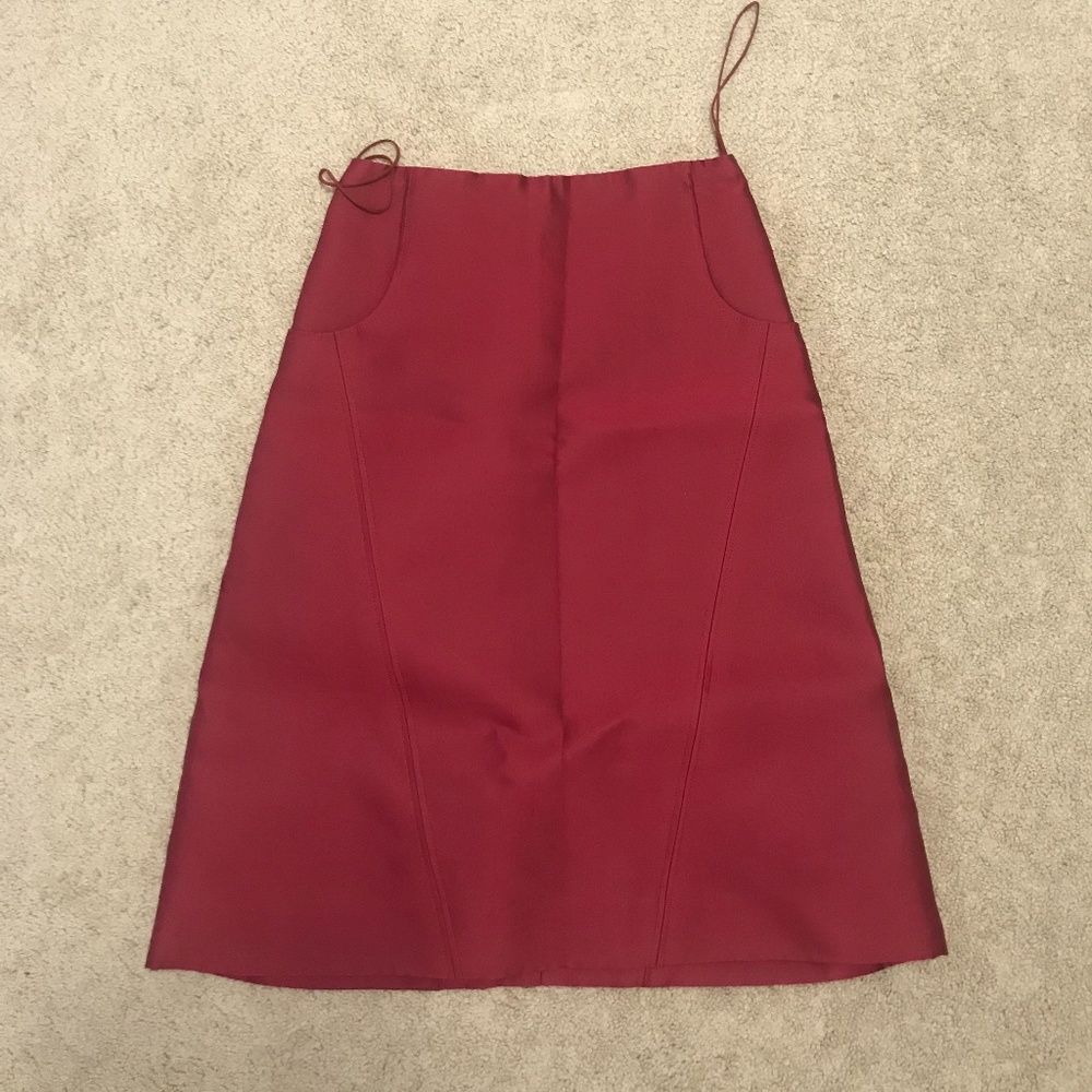 carolina herrera red satin skirt